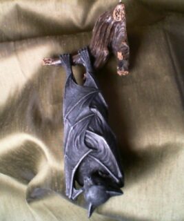22034 - Hanging Wall Bat