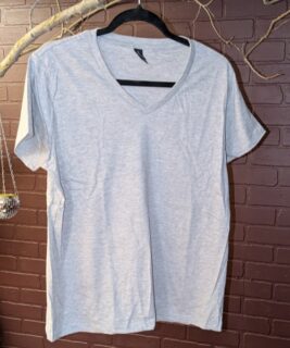 32003 - T-Shirt – Grey V neck