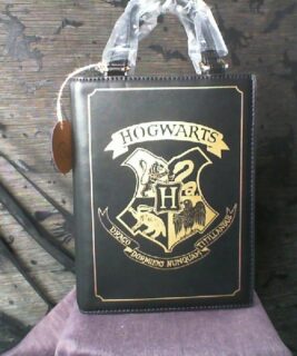61018 - HP - Black Hogwarts Purse