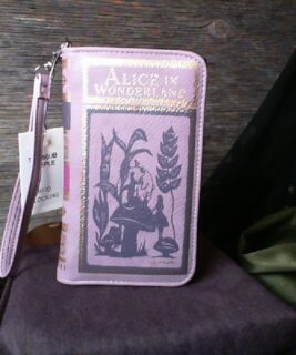 66073 - Alice in Wonderland Wallet