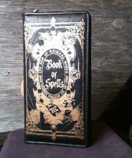 66075 - Book of Spells Wallet