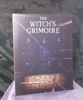 71025 - Book - Witches Grimoire