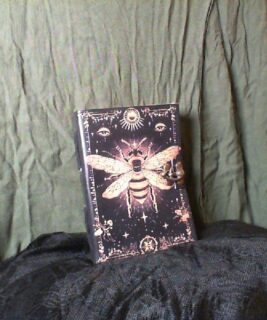 78021 - Honeybee Leather Journal