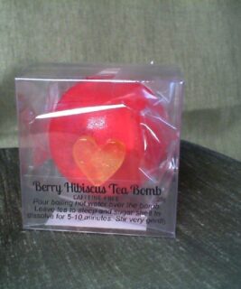 81002 - Berry Hibiscus Tea Bomb