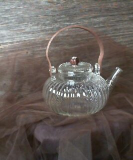 82002 - Ribbed  Glass Teapot