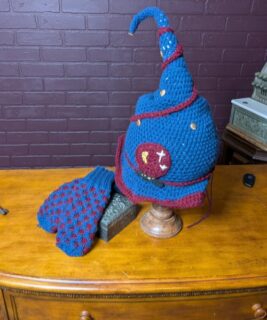 90101 - Laurie Loops - sisterhood witch-n mitt set