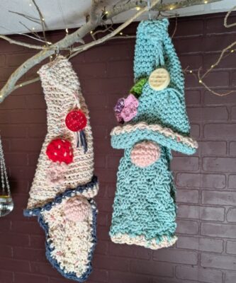 90108 - Laurie Loops - gnomefolk dishcloth and holder