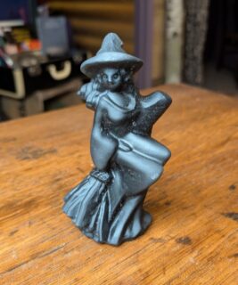90408 - IvyCat - obsidian witch