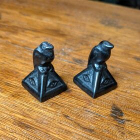 90418 - IvyCat - obsidian pyramid crows