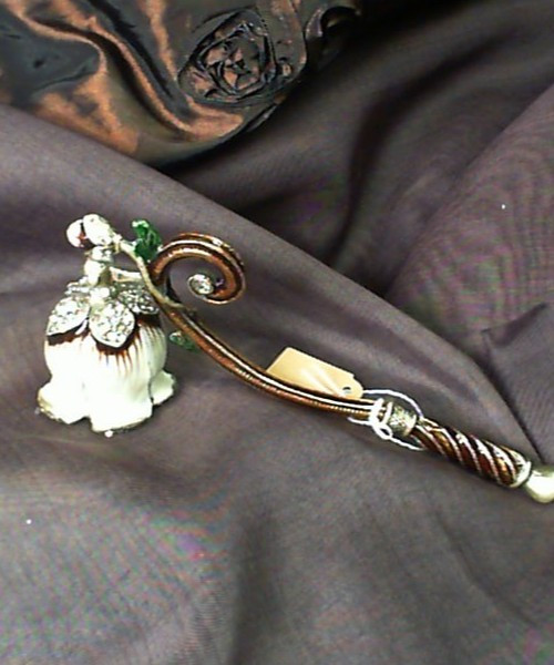44210 - Flower Candle Snuffer