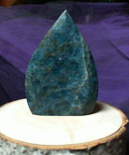 90438 - IvyCat - Blue Apatite Freeform