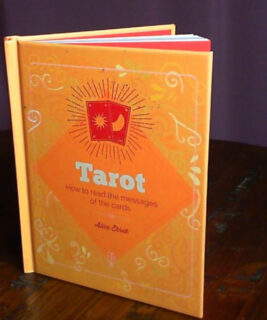 90608 - Gumball Goods - Tarot How to read