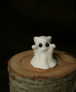 90482 - IvyCat - White Jade Ghost Kitty