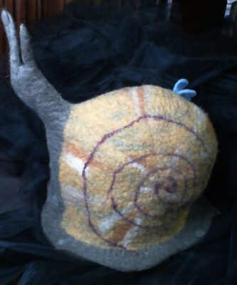 91701 - Rene Bruneau Felting - Snail Tea Cozy