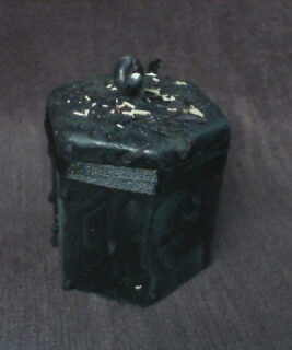 44237 - Beeswax Black Votive Candle