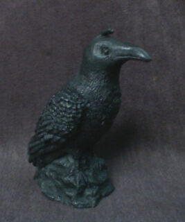 44240 - Raven Beeswax Candle