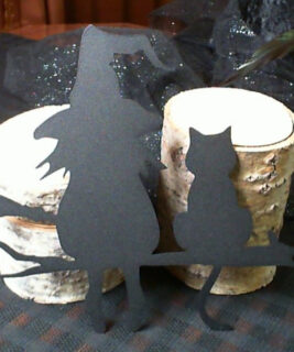 22057 - Witch Cat metal decor