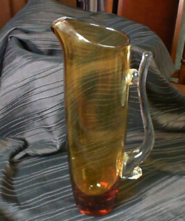 91610 - Auntie Ann - Amber Glass