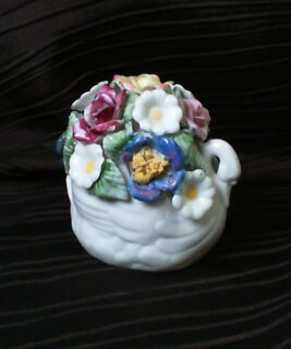 91614 - Auntie Ann - Flower Swan