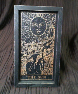 92216 - WPG Vintage - Wood Sun Tarot Display