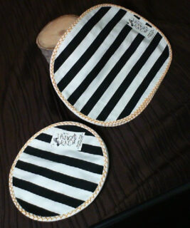 92227 - WPG Vintage - BnW Potholders