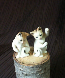 90732 - Gumball Goods - Cat Ornament - set of 2