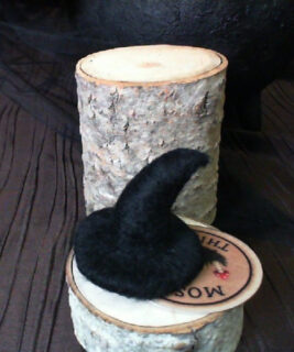 92011 - Moss and Thimble - Plain Black Witch Hat Clip