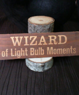 92426 - Boho upcycles - Wizard Sign