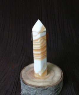 91868 - IvyCat - Orange Calcite Tower