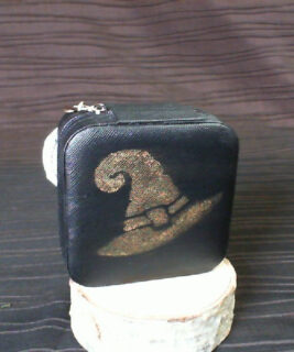92461 - Boho upcycles - Witch Hat Jewelry Case