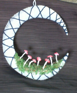 92801 - Fae and Folk - Grey Blue Moon Wreath