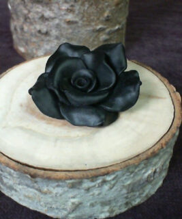66137 - Black Rose Insense Stick Holder