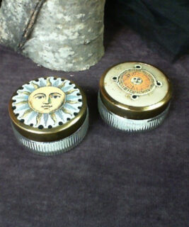 92478 - Boho upcycles - Vintage Glass Powder Jars