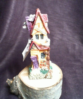 92236 - WPG Vintage - Mini Haunted House