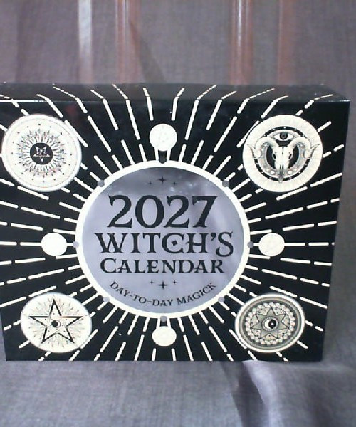 66160 - 2027 Witchs Day-to-Day Calendar