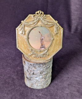 90551 - Boho upcycles - Gold Frame and Observer Tarot Art