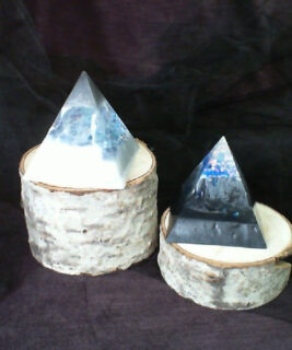 93314 - Aimee Fehr Resin - Large Pyramids
