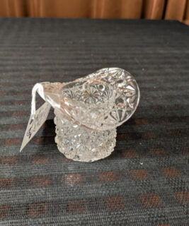 92249 - WPG Vintage - Glass Daisy Hat Matchstick Holder